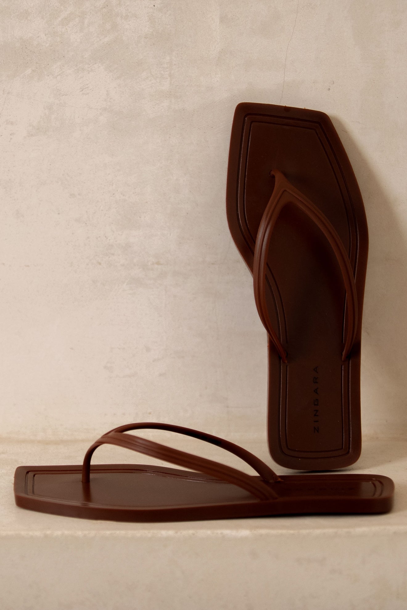 VRIESEA BROWN SANDALS