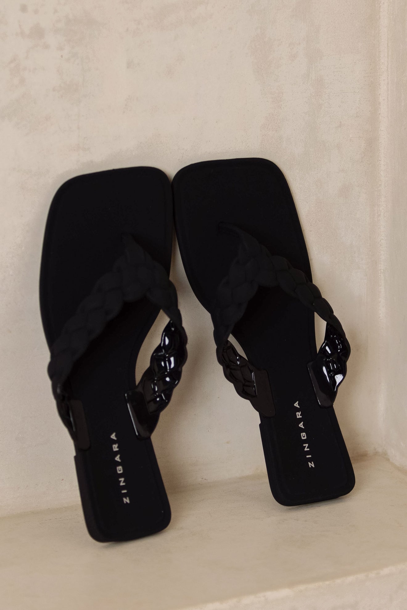Neem Black Sandals