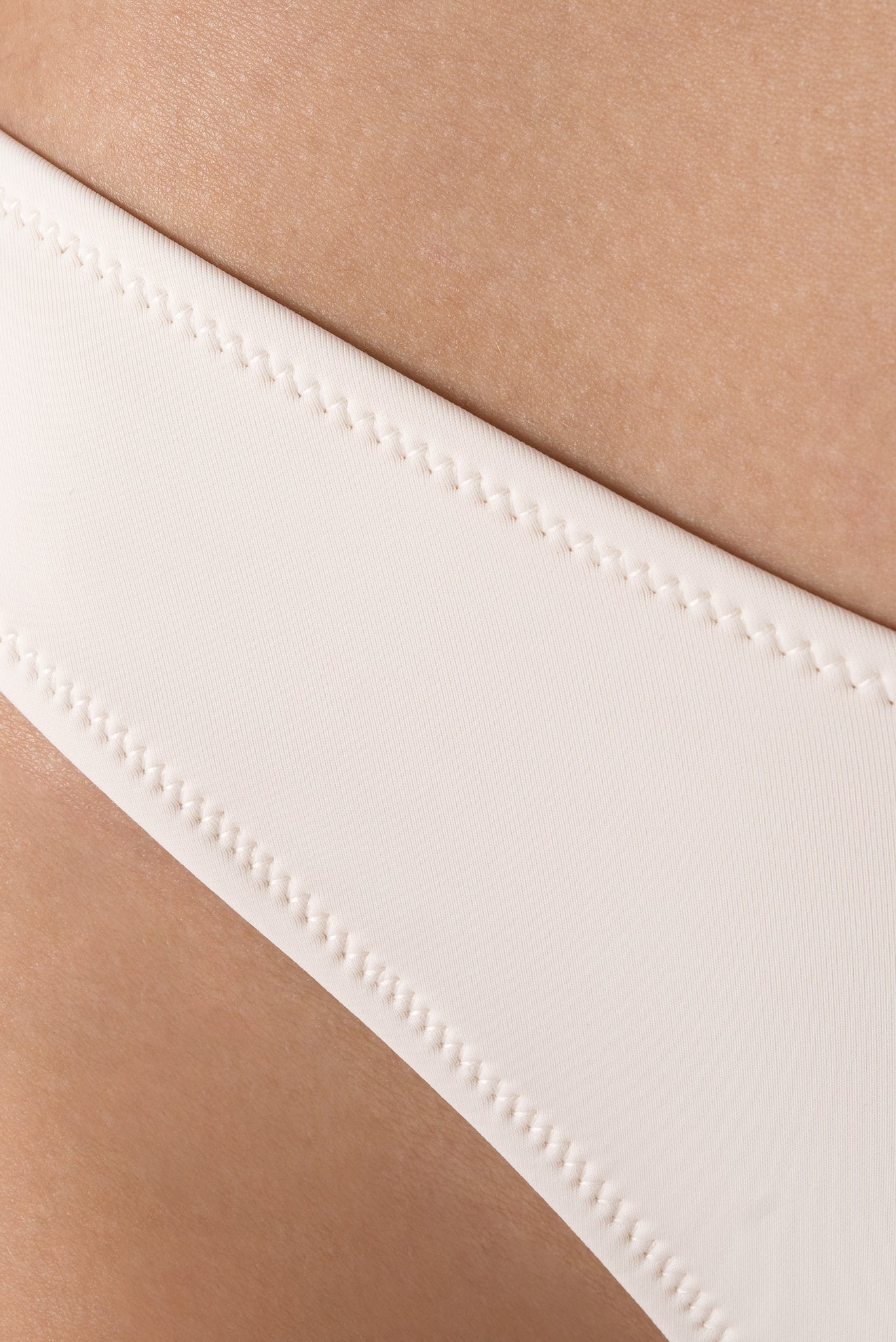 Zigzag V Bottom Off White