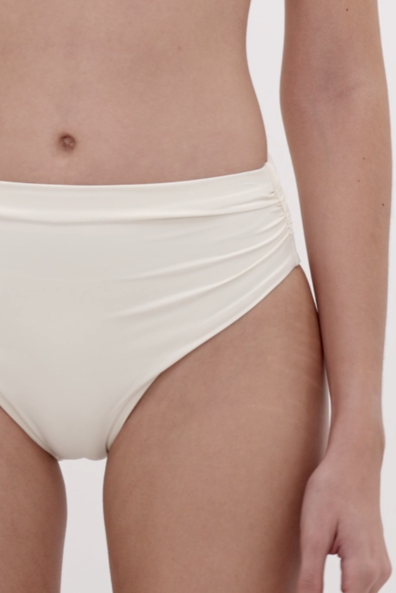 Ilhabella High-Waisted Ruched Bottom