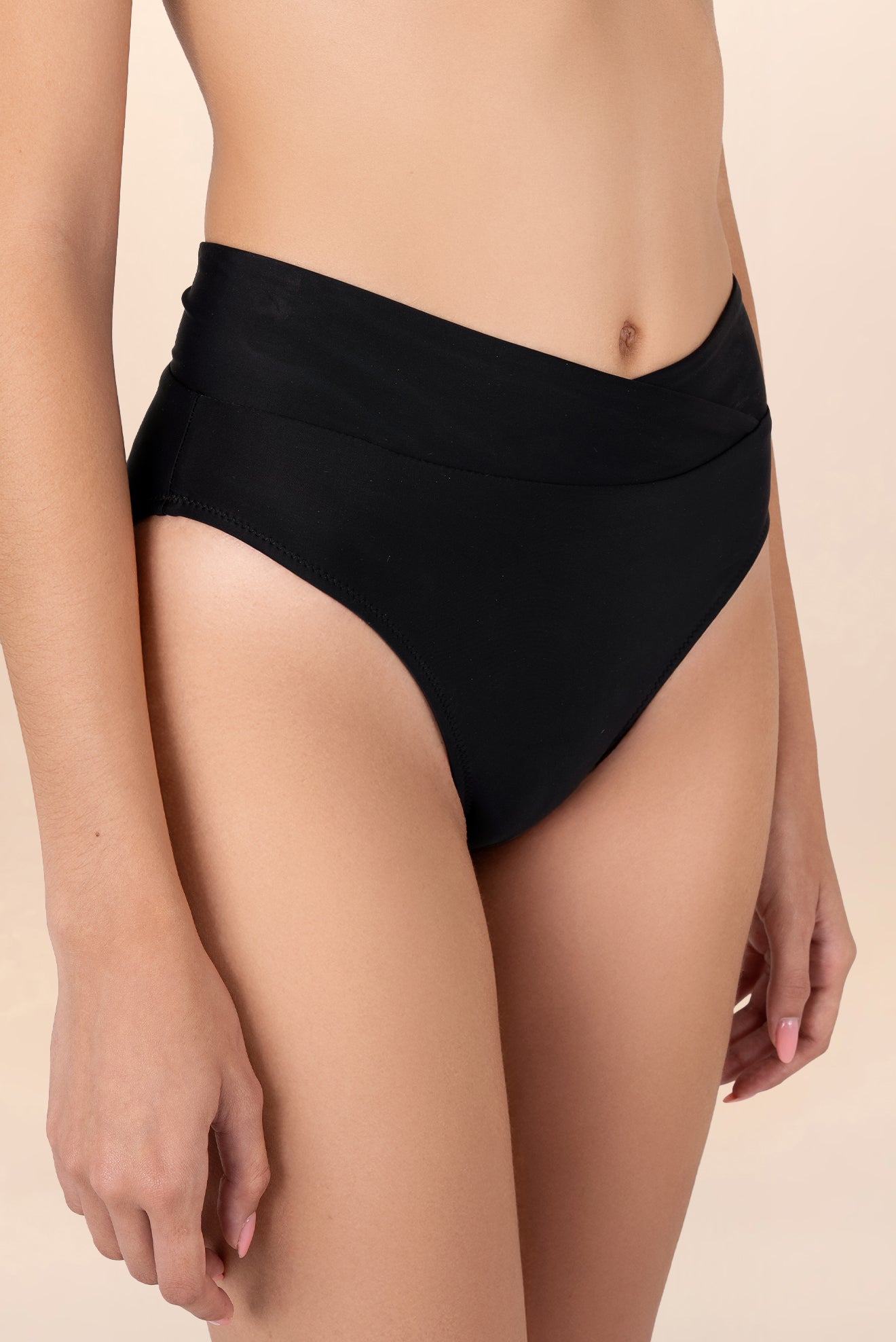 Ilhabela High-Waist Criss-Cross Bottom Black