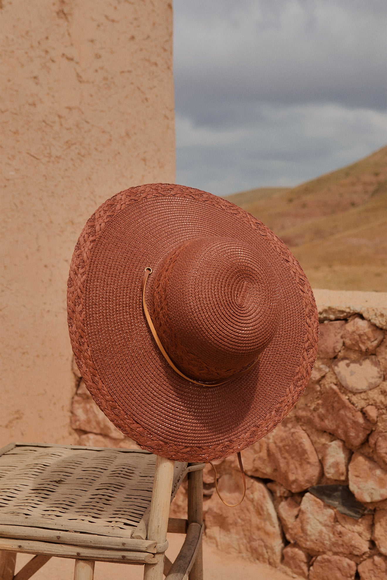Lagoa Brown Hat Coastal Aesthetics