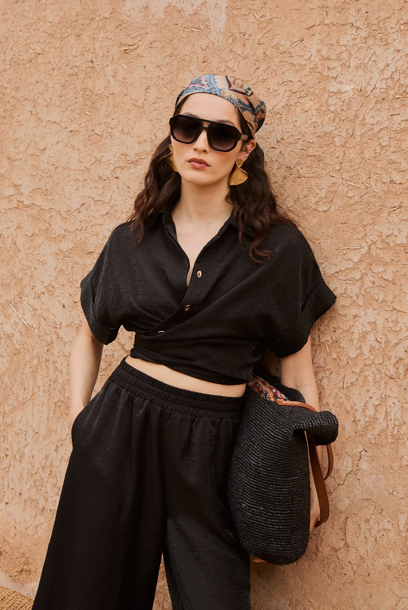 Camisa Crop Ilhabela Shine Negro