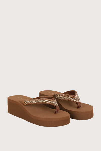 茶 karahana Women's ZX/2 Classic Sandal - Gearhead Outfitters