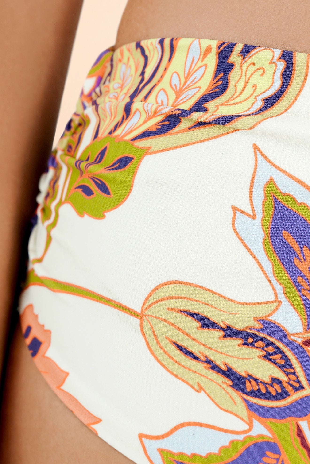 Acaí High Runched Bottom