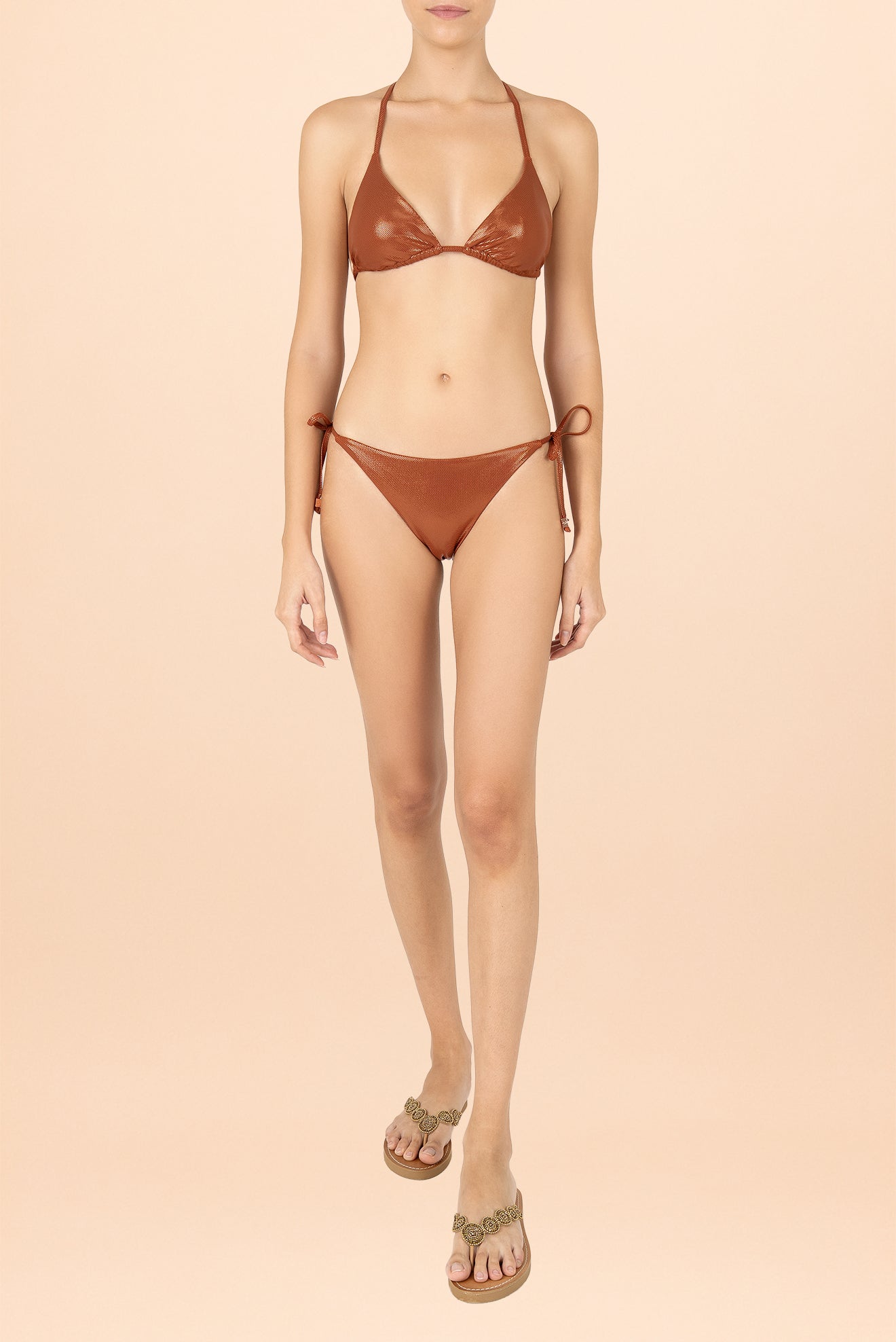 Top Triángulo Embutido Caoba