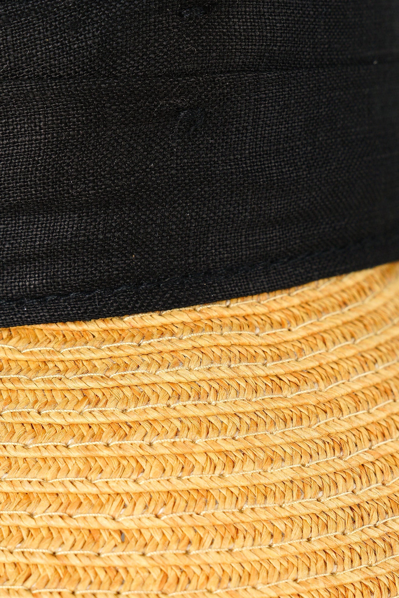 Visera Jasper Tan — foto 3
