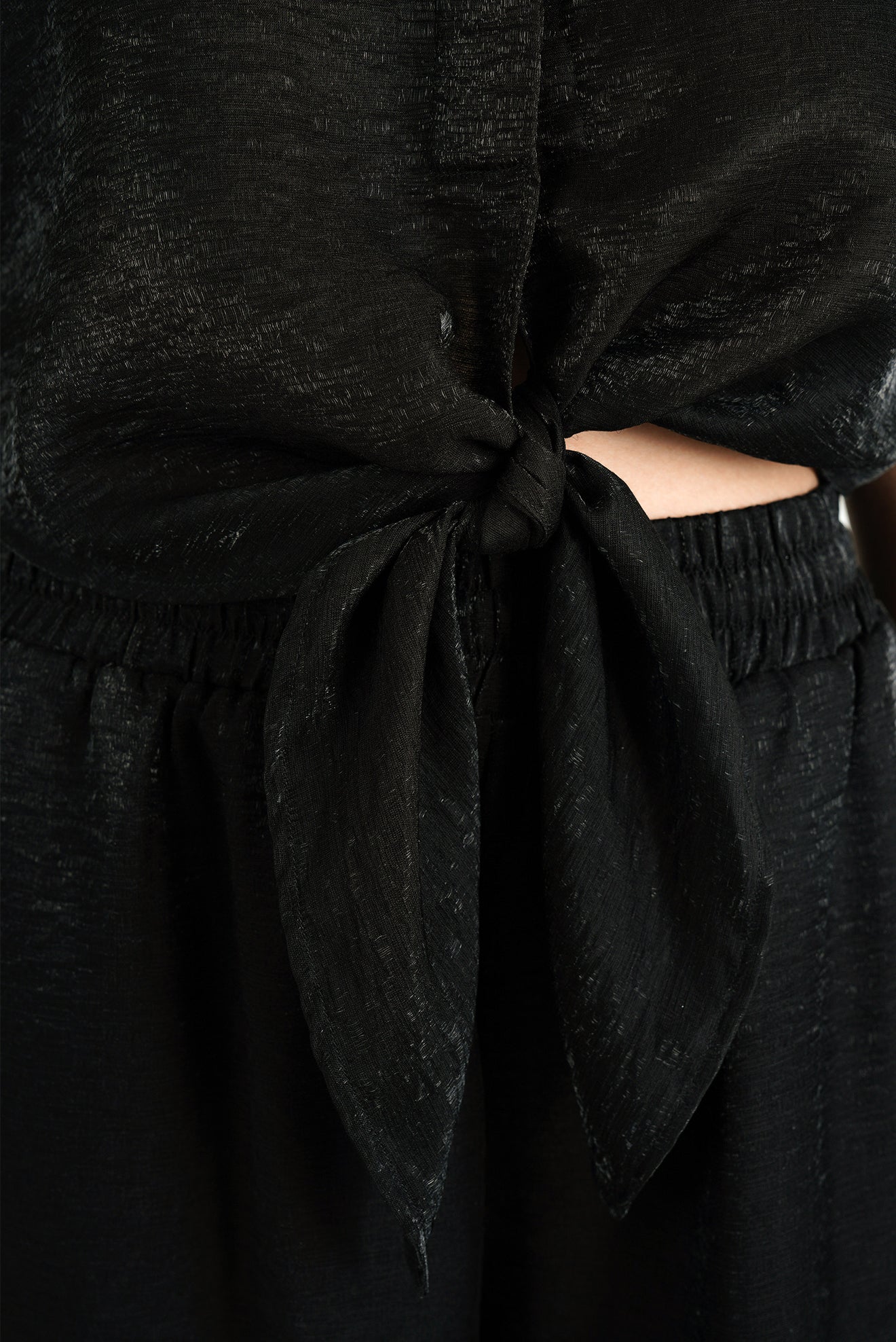 Camisa Crop Ilhabela Shine Negro