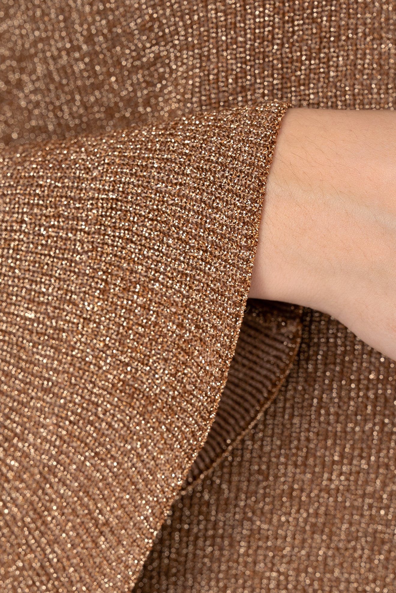 Suéter Perla Cuello Perkins Dorado