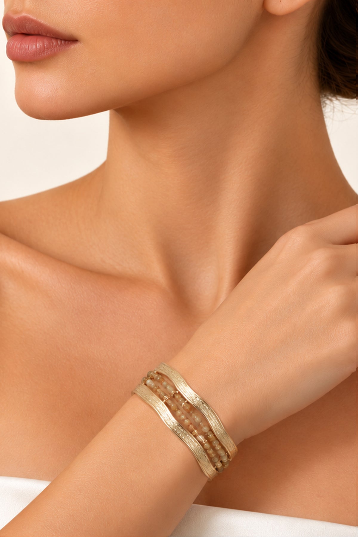Brazalete Bangle Dorado