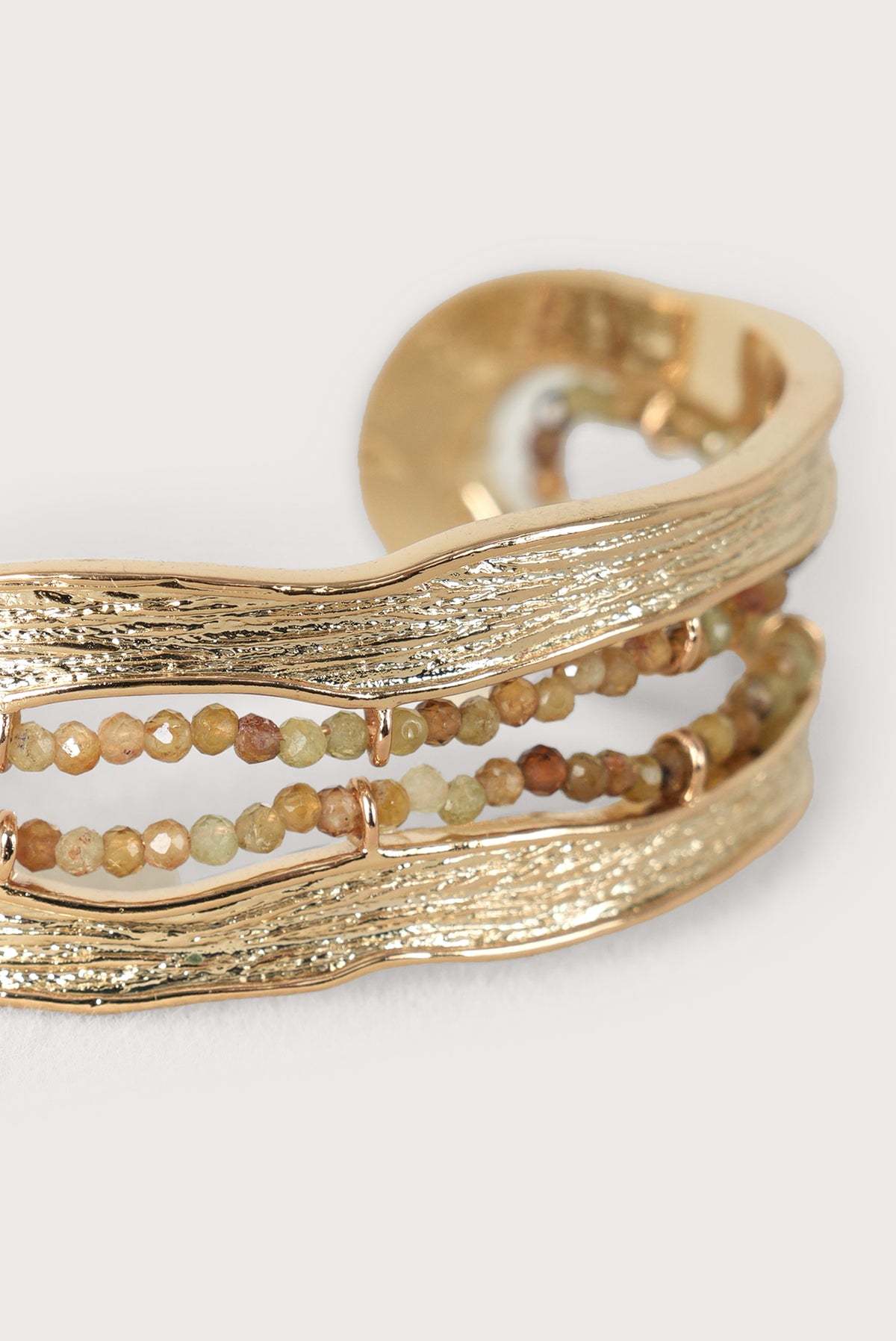 Brazalete Bangle Dorado