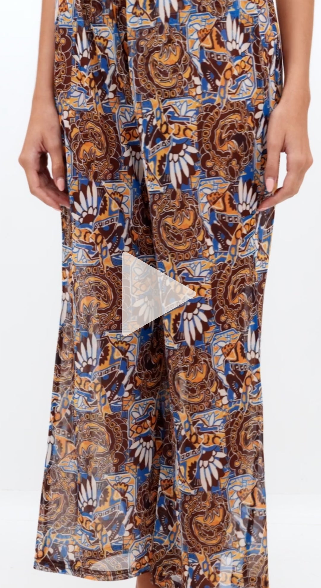 Verona Pants | Design that provides freedom of movement with every